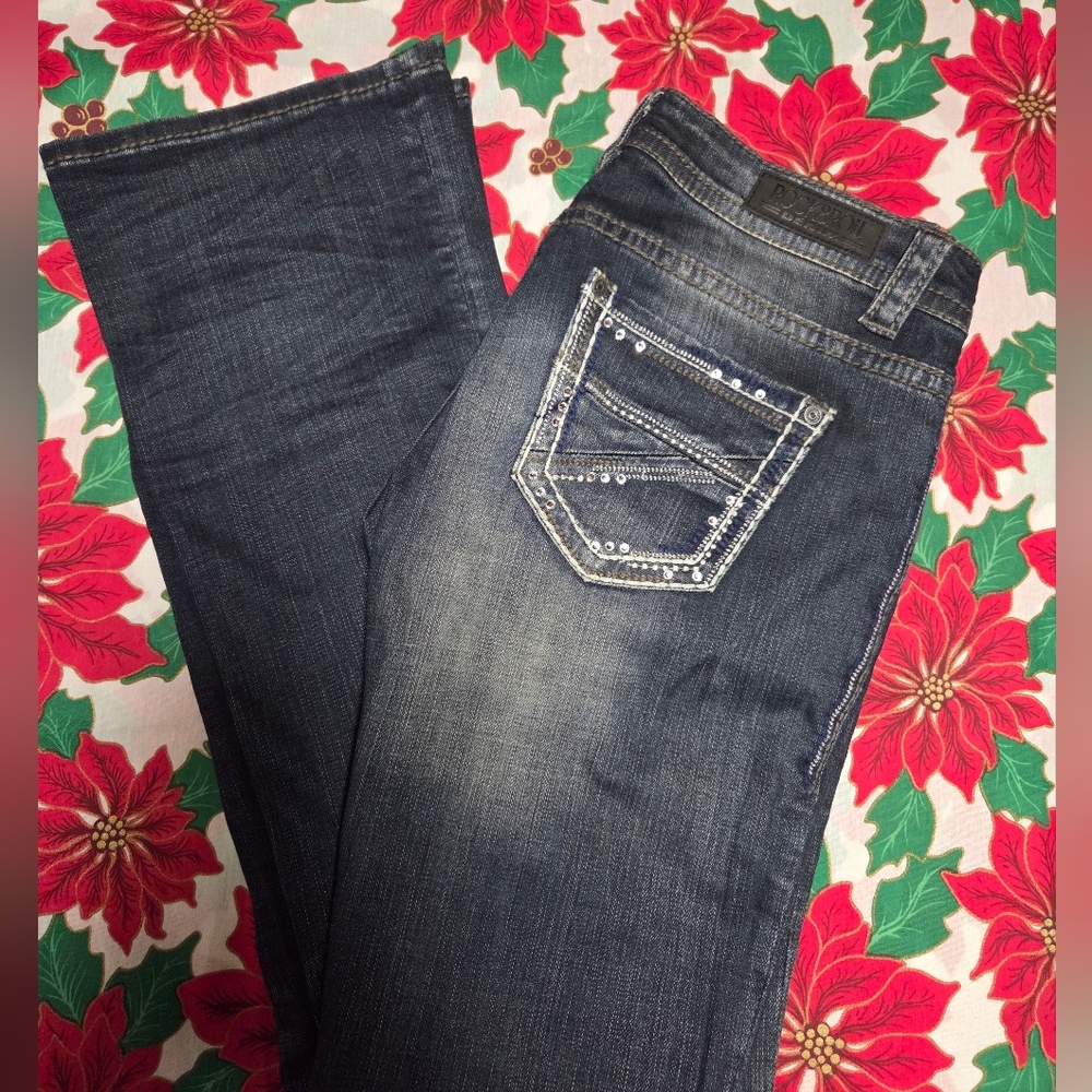 Rock & Roll Cowgirl Rival Low Rise Boot Cut Rhinestone Jeans Size 28/34